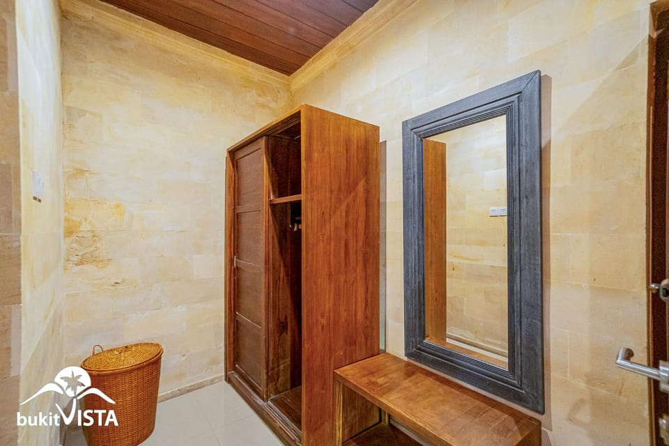 Bedroom, wardrobe