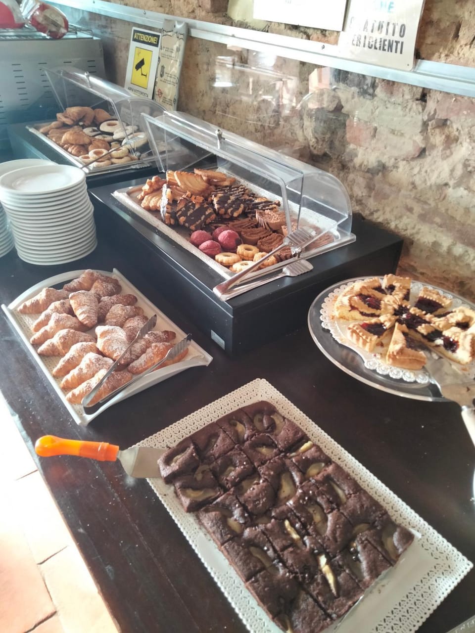 Breakfast, Buffet breakfast