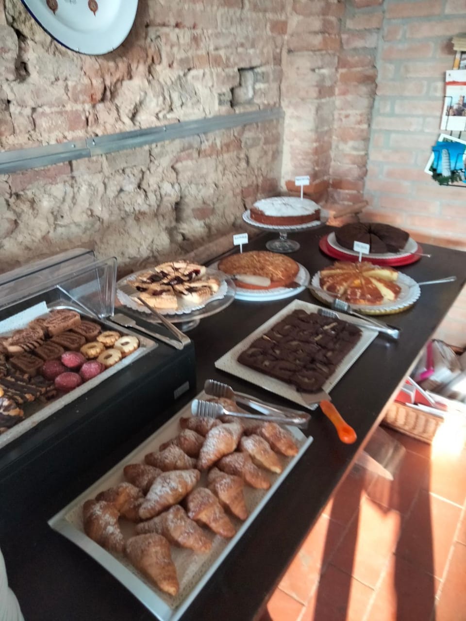 Breakfast, Buffet breakfast