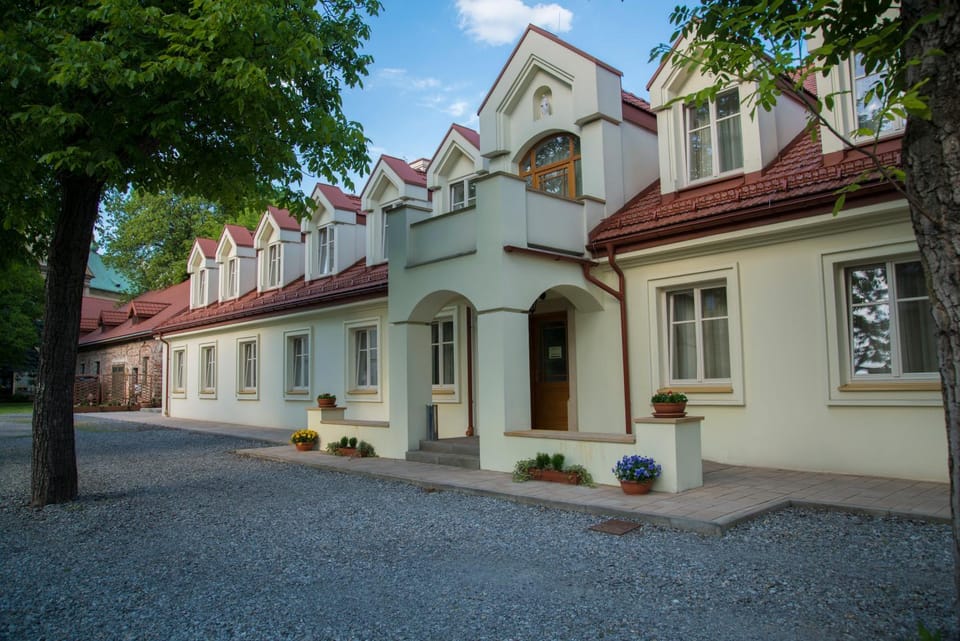 Property building, Facade/entrance