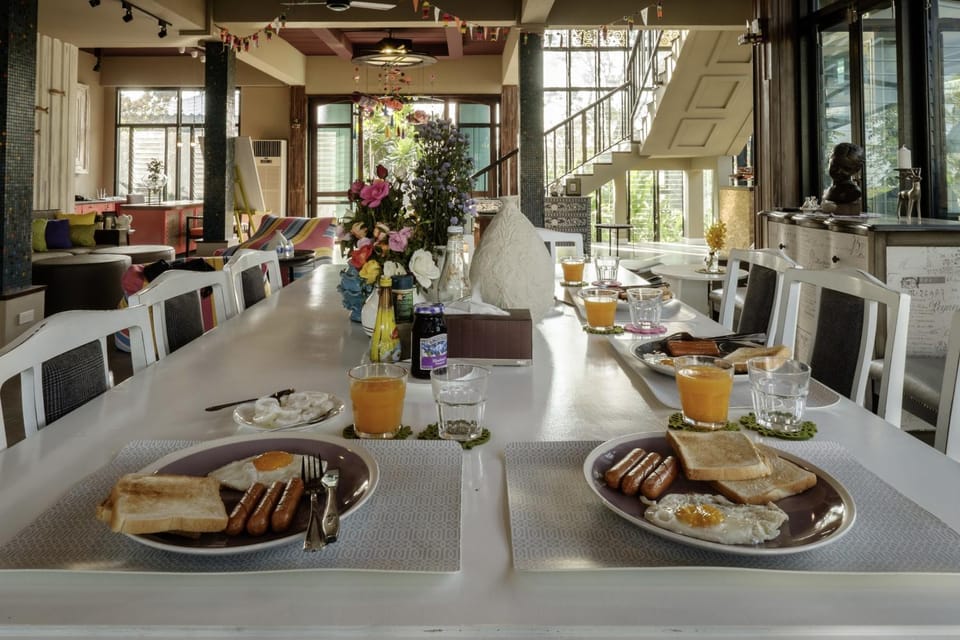 Communal kitchen, Continental breakfast