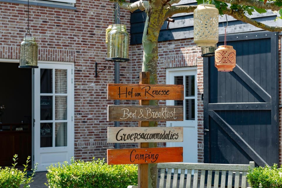 Property building, Facade/entrance, Property logo or sign