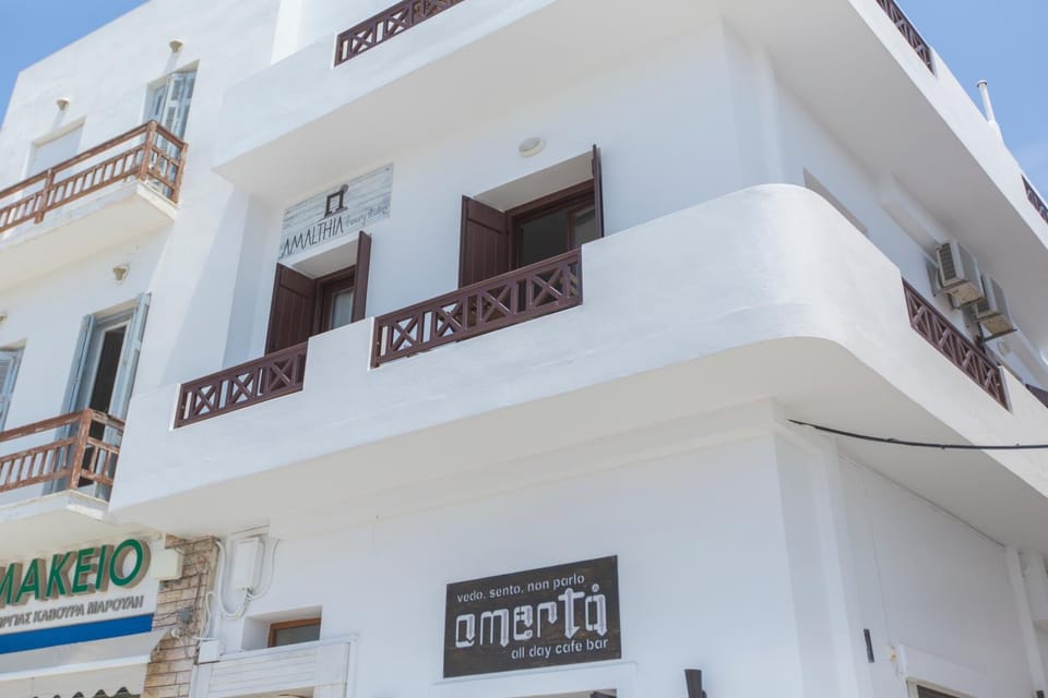 Amalthia Luxury Studios Apartment in Naxos
