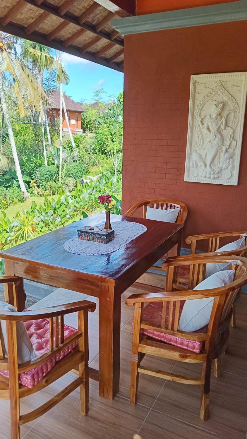 Cegeng Lestari Guesthouse Bed and Breakfast in Sidemen