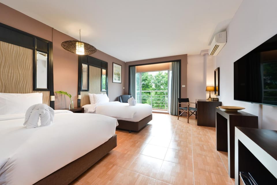 Royal View Resort - Rang Nam Hotel in Bangkok