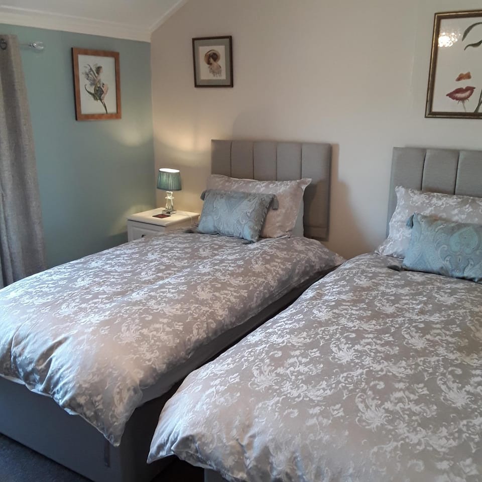 Kingsleigh Guest House Bed and Breakfast in Lowestoft