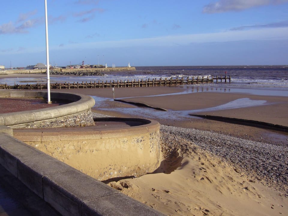 Nearby landmark, Neighbourhood, Natural landscape, Beach