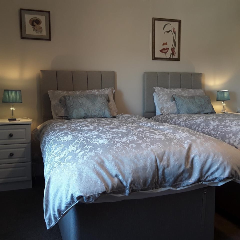 Kingsleigh Guest House Bed and Breakfast in Lowestoft
