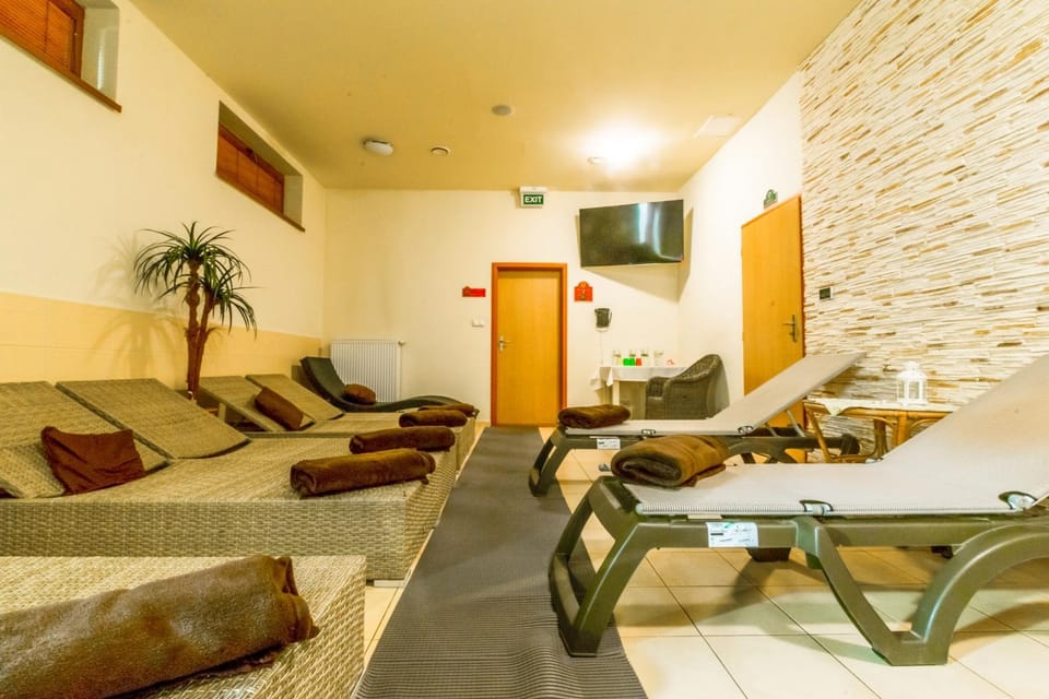 Spa and wellness centre/facilities, Seating area, sunbed