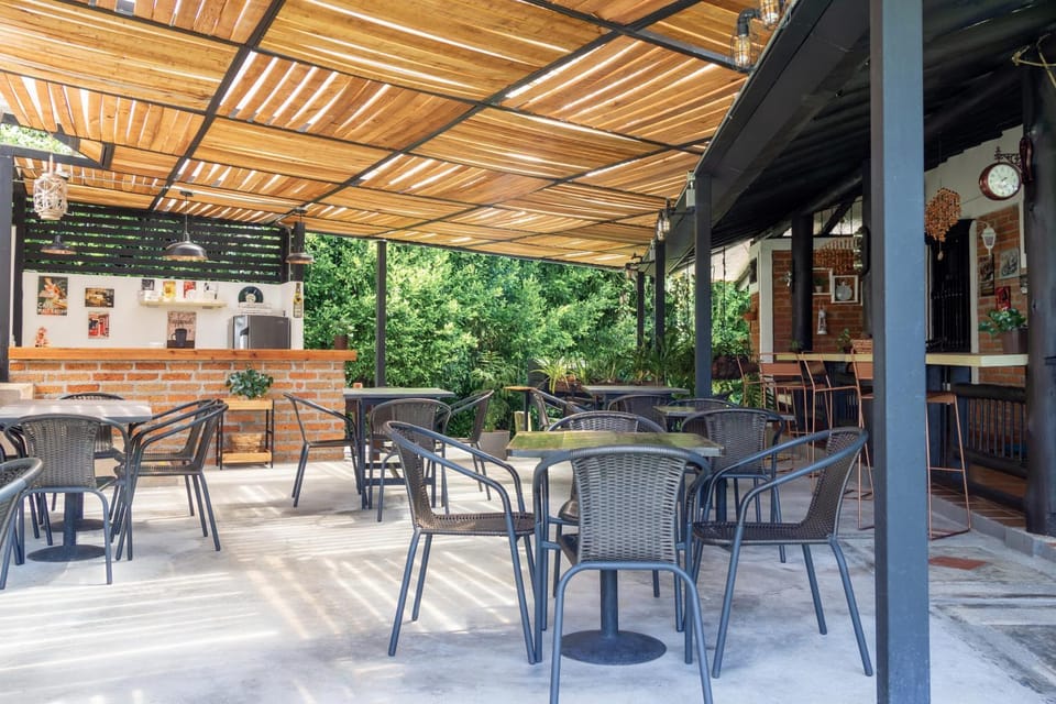 Restaurant/places to eat, Day, Banquet/Function facilities, Dining area