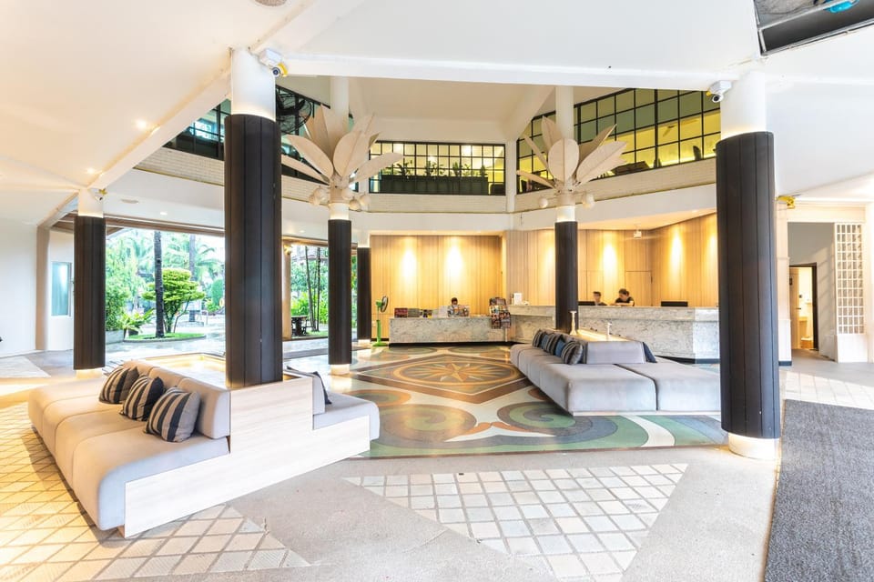 Day, Summer, Lobby or reception