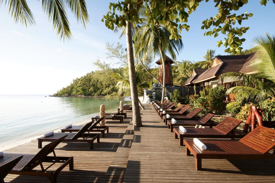 Facade/entrance, Beach, Area and facilities
