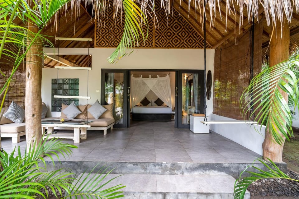 Facade/entrance, View (from property/room), Balcony/Terrace, Seating area