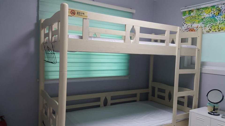 bunk bed
