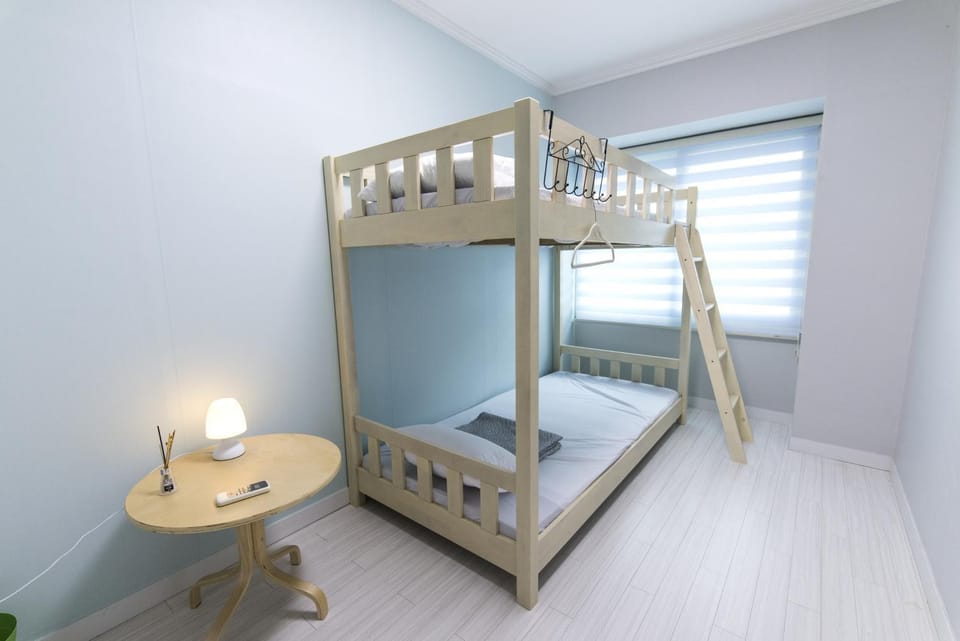 Photo of the whole room, Bedroom, bunk bed