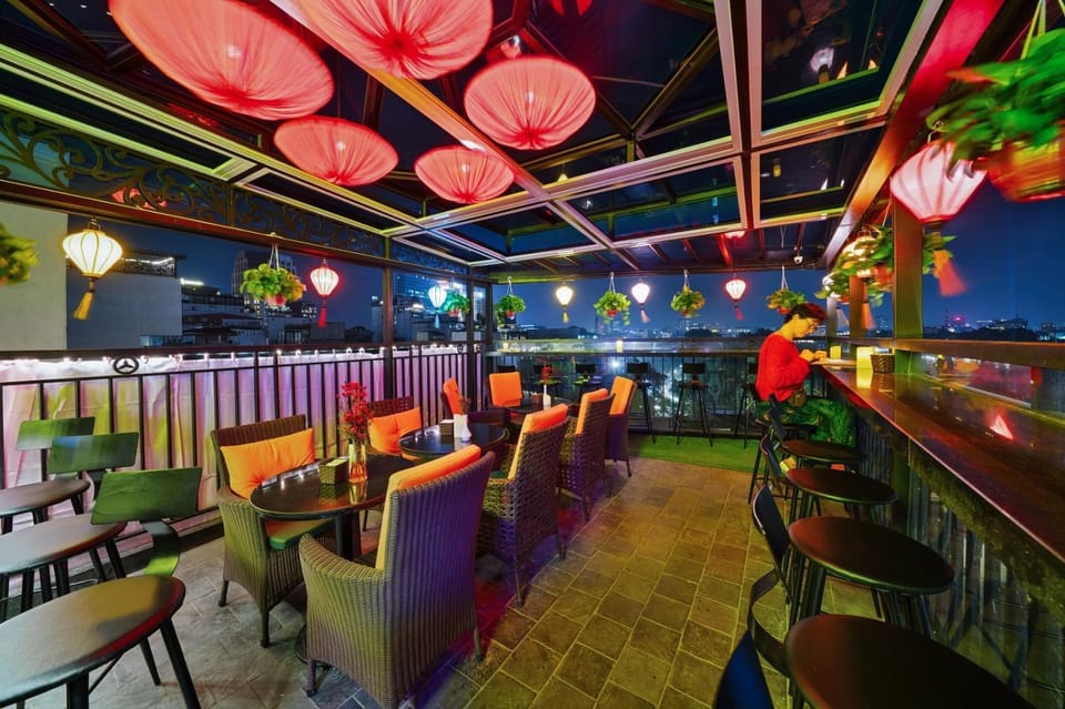 Lounge or bar