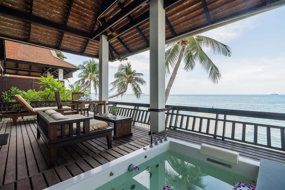 Patio, Day, Natural landscape, Hot Tub, View (from property/room), Balcony/Terrace, Beach, Sea view