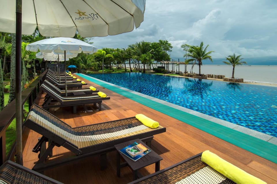 Day, Swimming pool