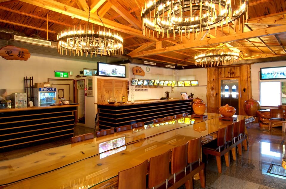 Restaurant/places to eat, Lobby or reception, Lounge or bar