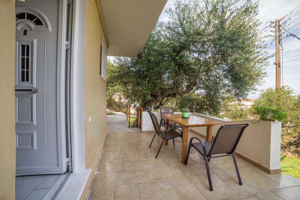 Patio, Balcony/Terrace