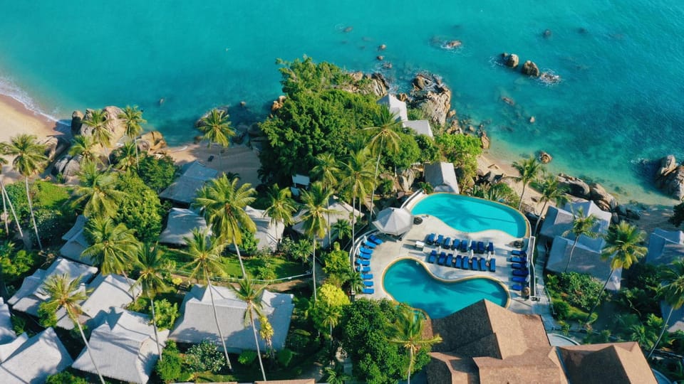 Bird's eye view, Pool view