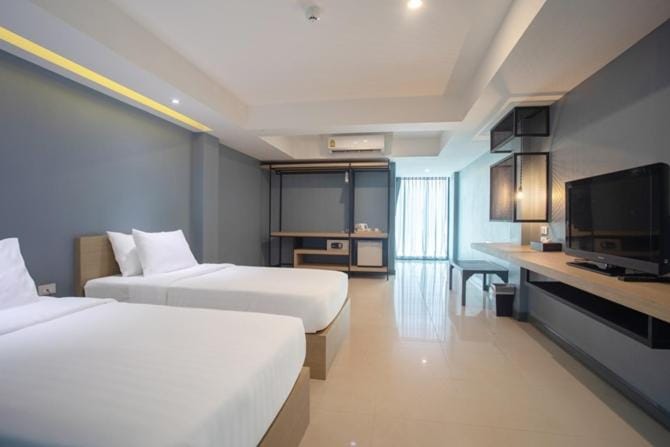 Bed, TV and multimedia, Photo of the whole room, Bedroom, air conditioner