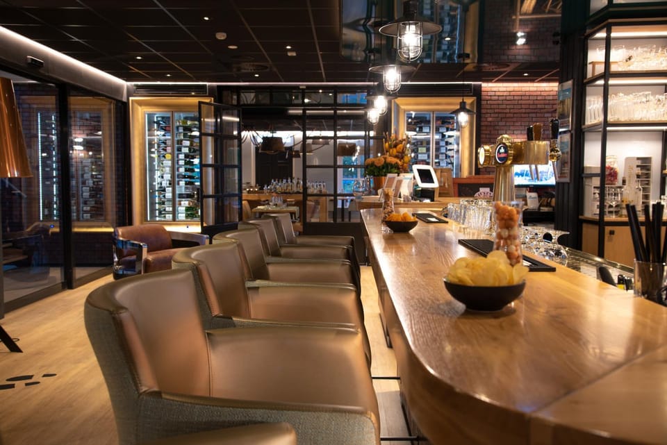 Lounge or bar