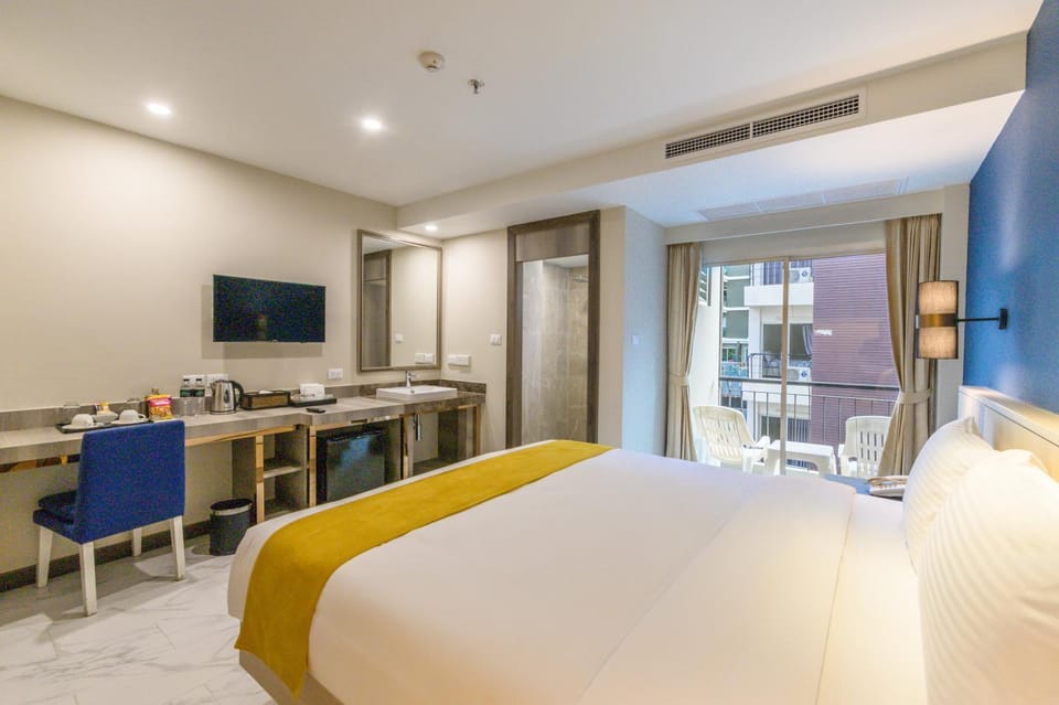 Balcony/Terrace, City view