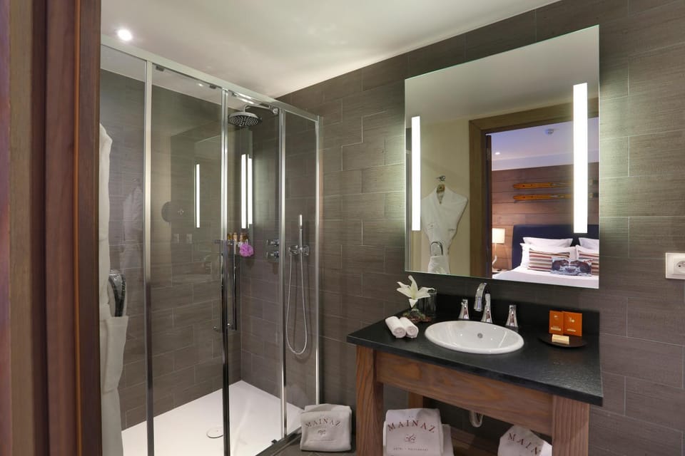 Shower, Bathroom