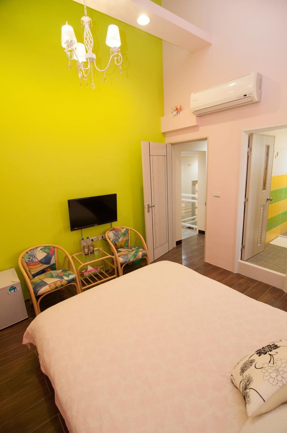 TV and multimedia, Bedroom, air conditioner