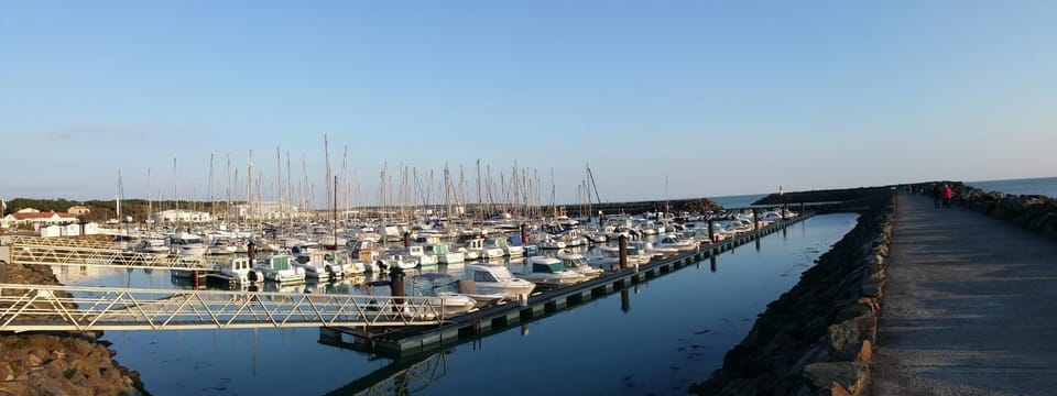 Neighbourhood, Landmark view, Sea view