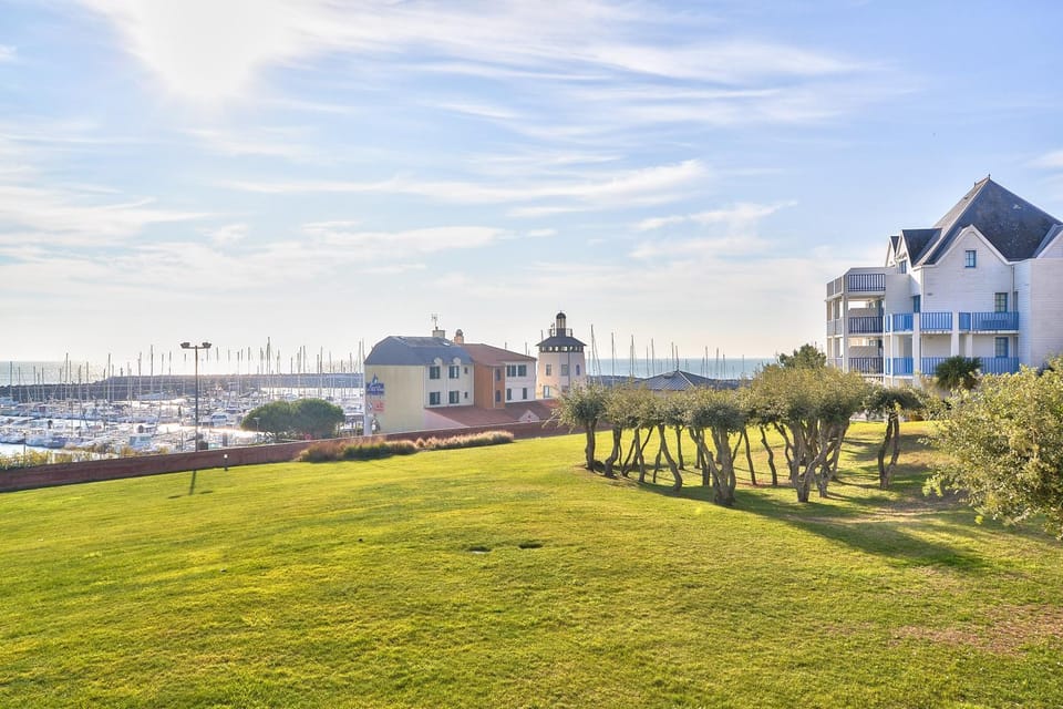 Garden view, Sea view