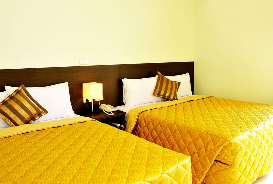 Bed, Photo of the whole room, Decorative detail