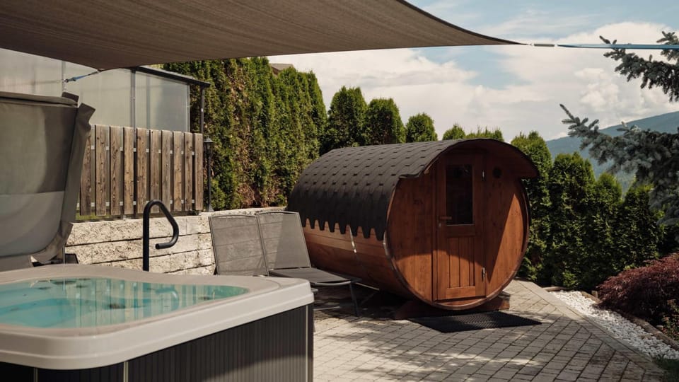 Hot Tub, Sauna, Spa and wellness centre/facilities