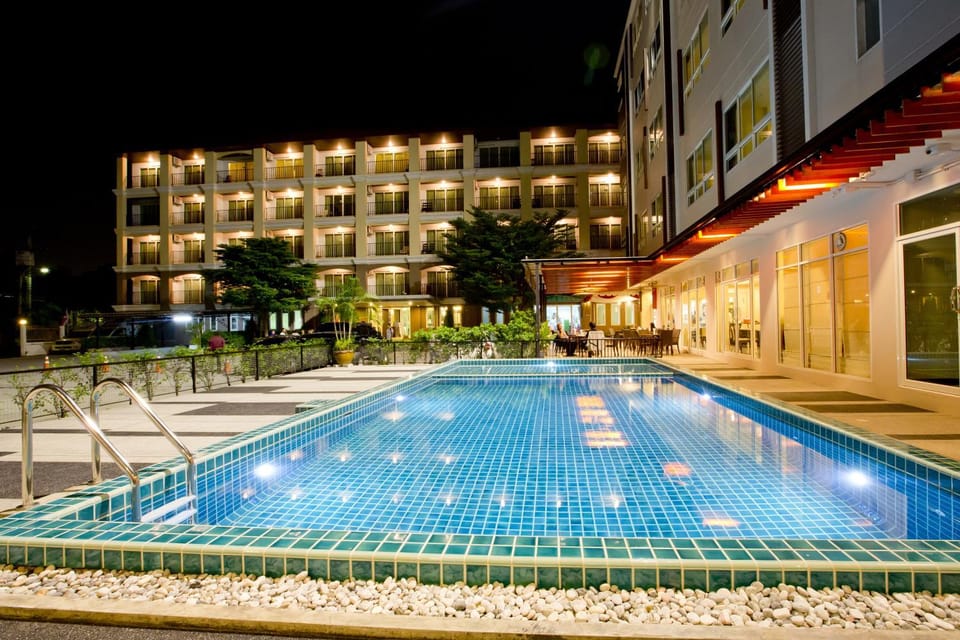 Facade/entrance, Swimming pool, Swimming pool