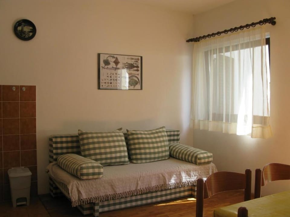 Apartments Pende 3122 Bed and Breakfast in Lika-Senj County