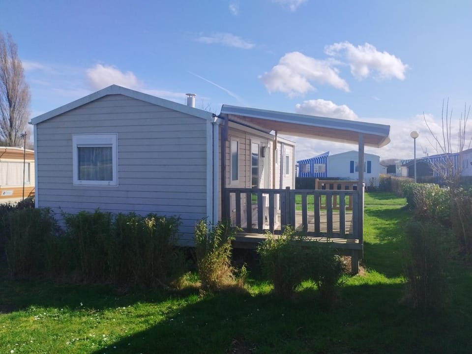 Camping de la Baie-Baie de Somme-Sites et Paysages Campground/ 
RV Resort in Hauts-de-France