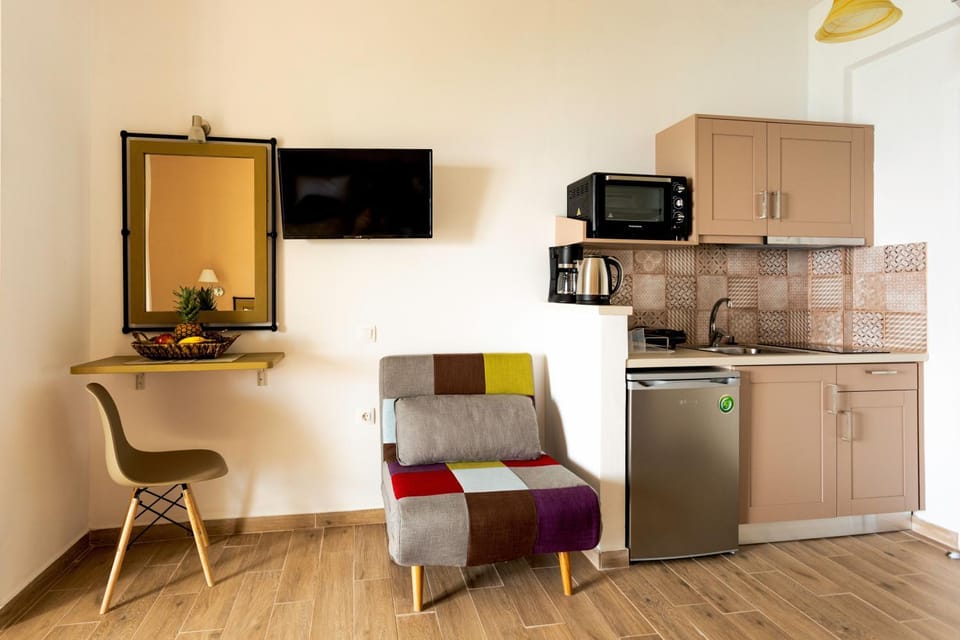 Kitchen or kitchenette, Seating area