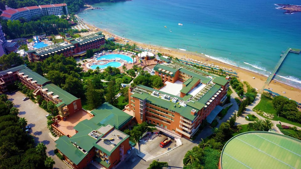 Property building, Beach, Swimming pool