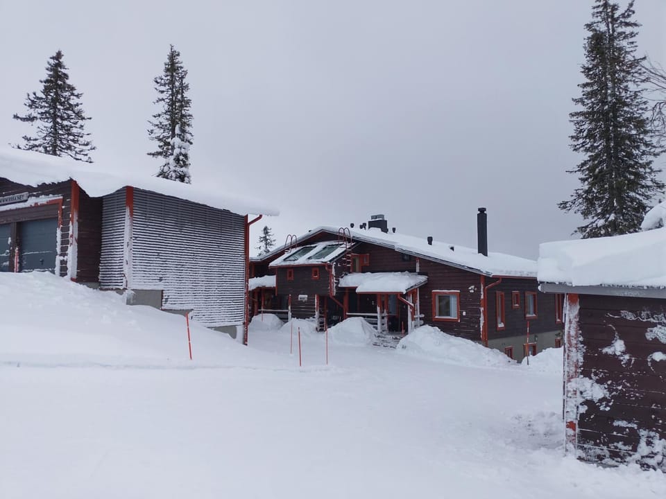 Kiisa A&B two apartments with aurora room House in Lapland
