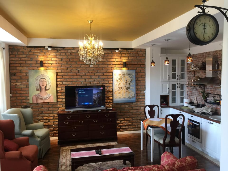 TV and multimedia, Kitchen or kitchenette, Living room