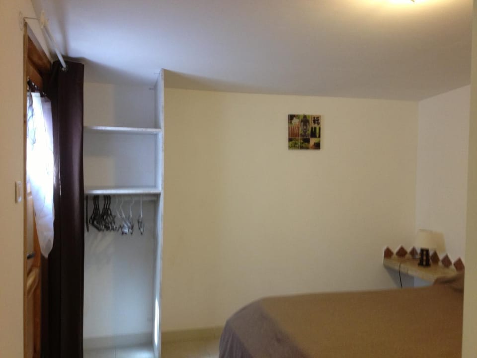 Shower, Toilet, Bedroom, Garden view