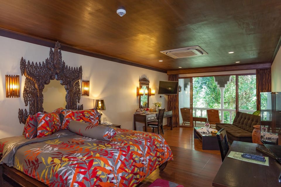 Seating area, Bedroom