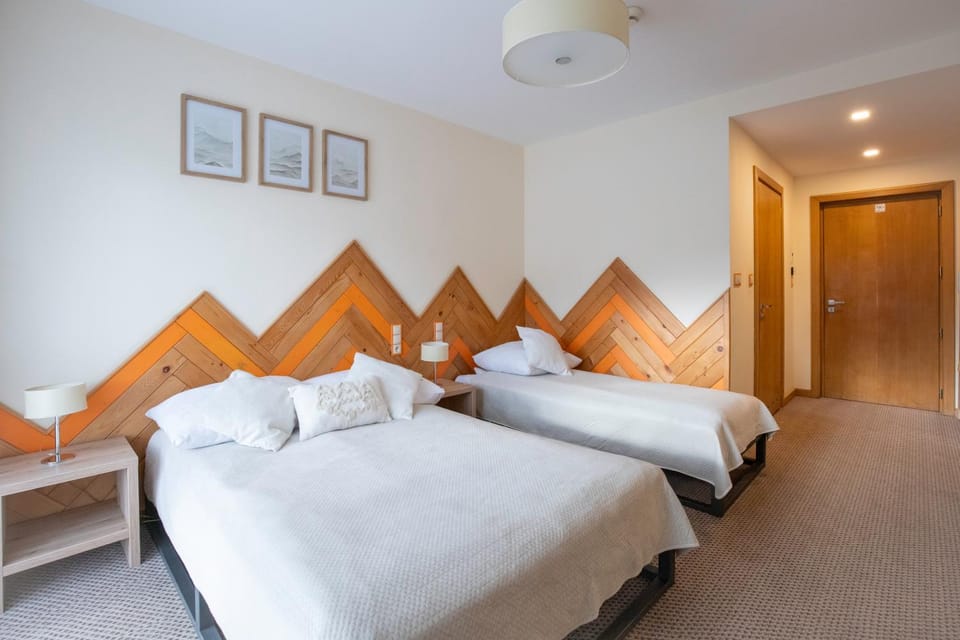 Property building, Restaurant/places to eat, Garden, Hot Tub, Sauna, Sauna, Garden view, Parking