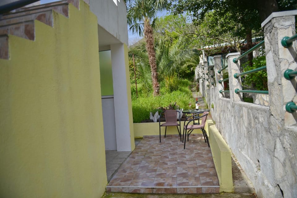 Patio, Day
