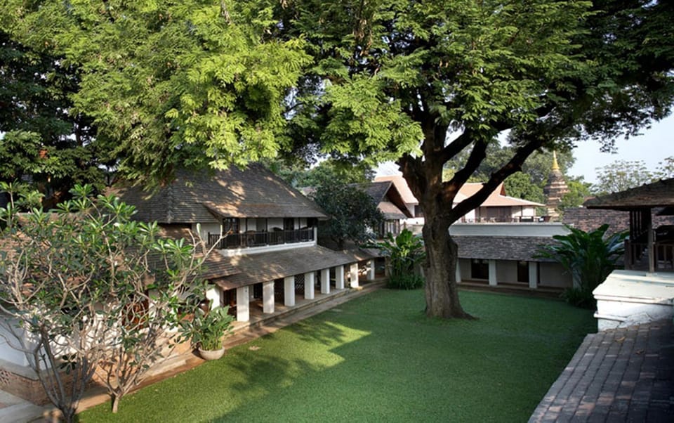 Facade/entrance, Garden
