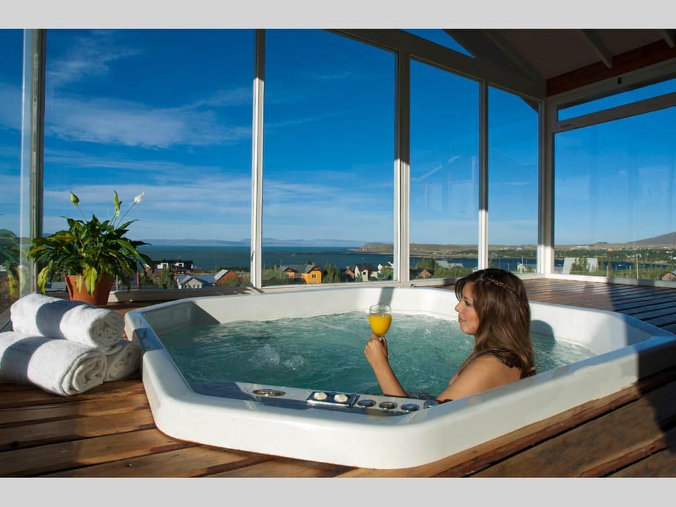 People, Spa and wellness centre/facilities