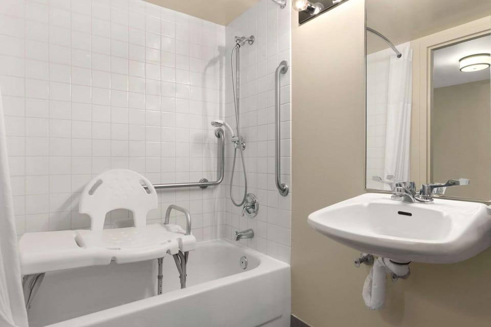 Bathroom, Photo of the whole room, On site