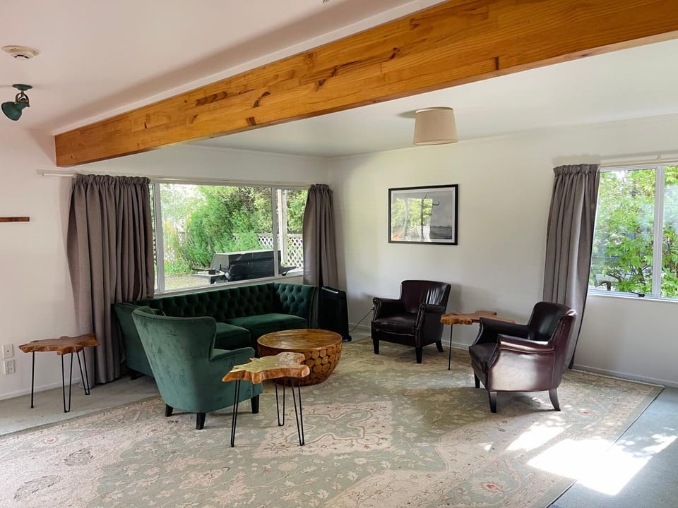 Howard's Mountain Lodge Nature lodge in Manawatū-Whanganui, New Zealand