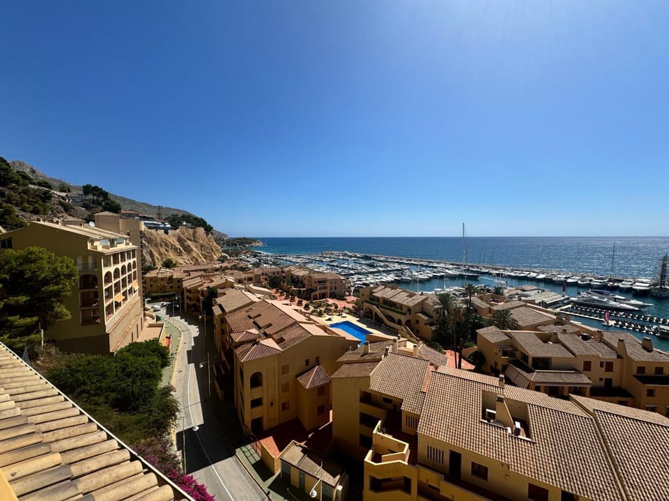 Sunrise Beachfront Apartment by the Marina Apartment in Marina Baixa